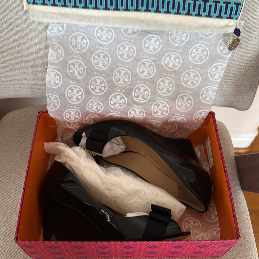 Tory Burch Black Peep-Toe Wedges with Gold Charm - Picture 7 of 8